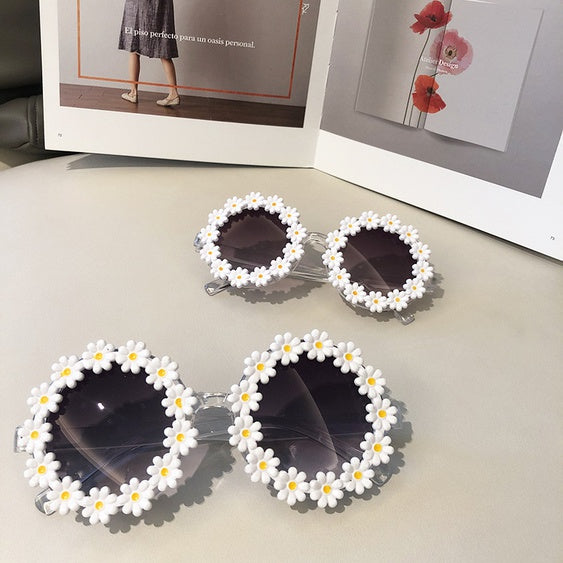 Small Daisy Round Frame Sunglasses